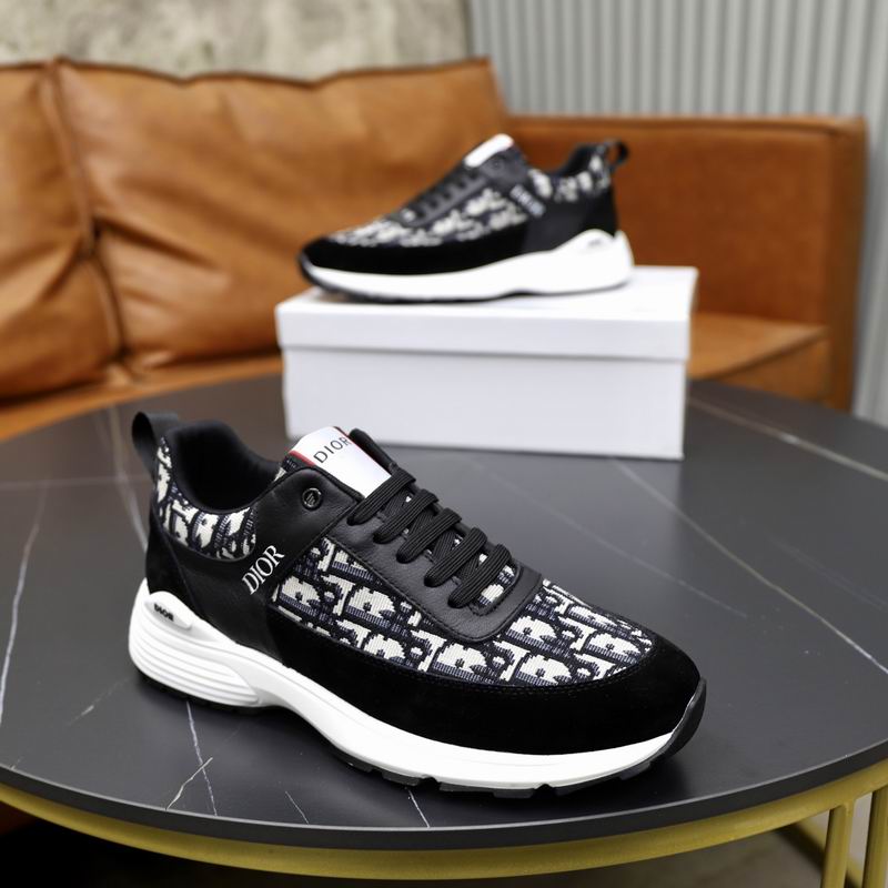 Premium Pattern Runner Sneakers