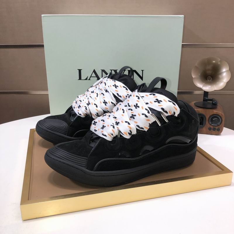 Viral Lace Black Sneakers